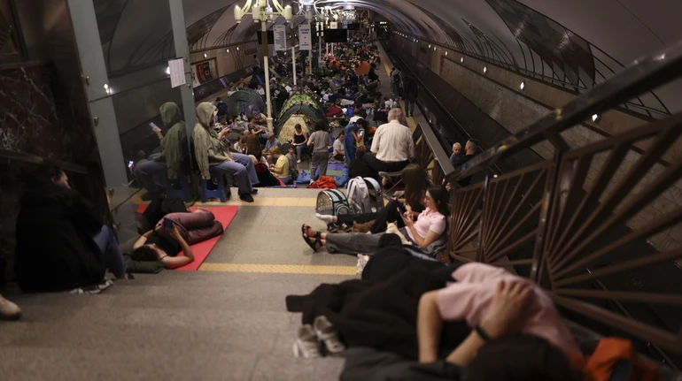 Over 56,000 people sheltered in Kyiv metro overnight – metro denies restricting access