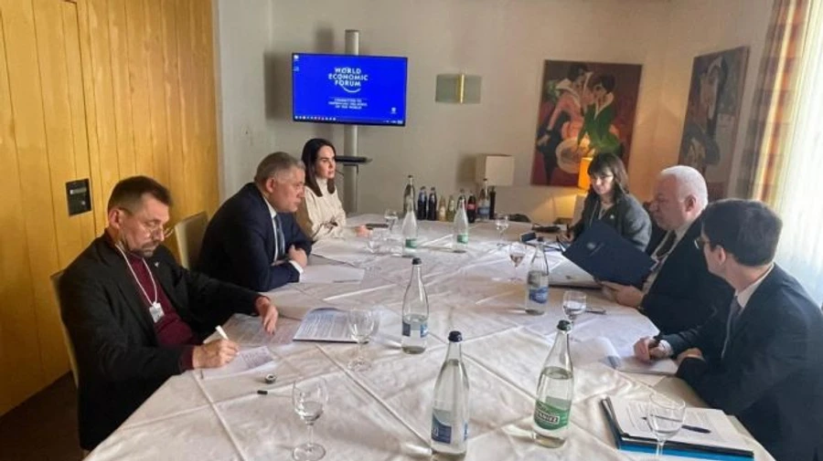 Ukraine starts talks on security agreement with Romania