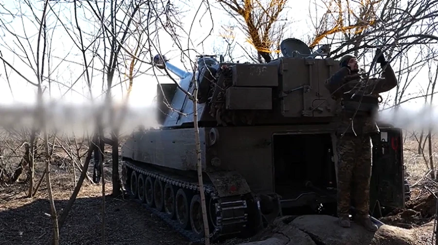 Ukrainian Commander-in-Chief posts video of Armed Forces destroying Russians on Bakhmut front with Paladin howitzers