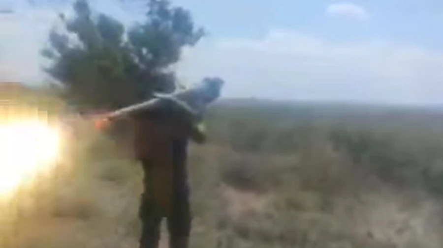 Ukrainian soldier brings down Russian Su-25 attack jet