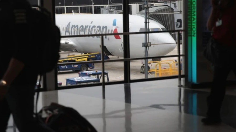 У США на Різдво скасували близько тисячі авіарейсів через ковід