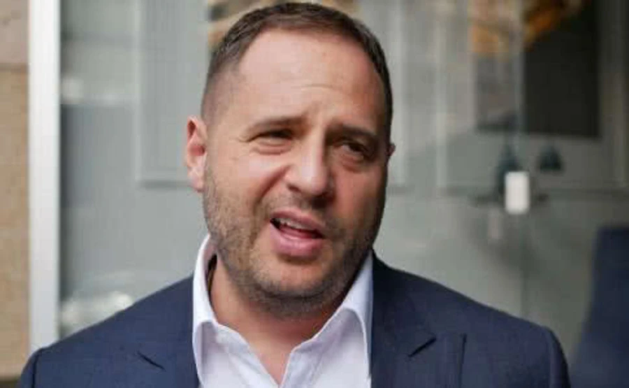 Суд зобов’язав СБУ розслідувати можливу держзраду Єрмака та Кучми