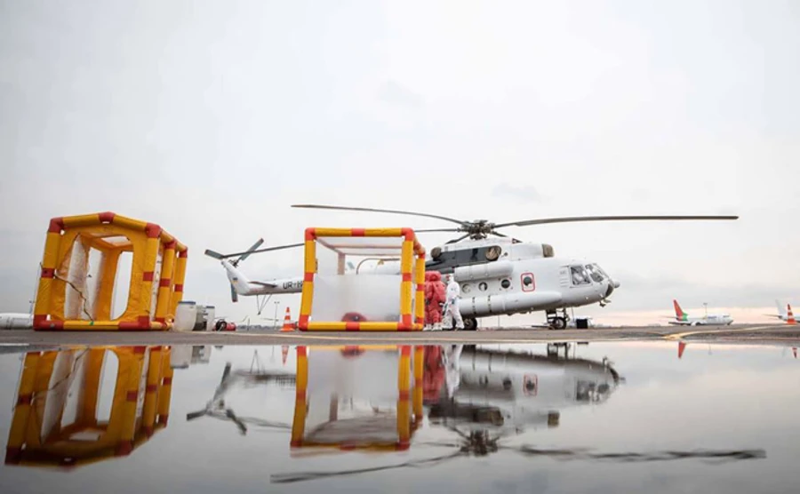 В Україні з'явився спецвертоліт для хворих на коронавірус