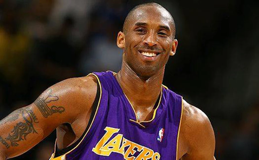 Легенда NBA Коби Брайант разбился на вертолете