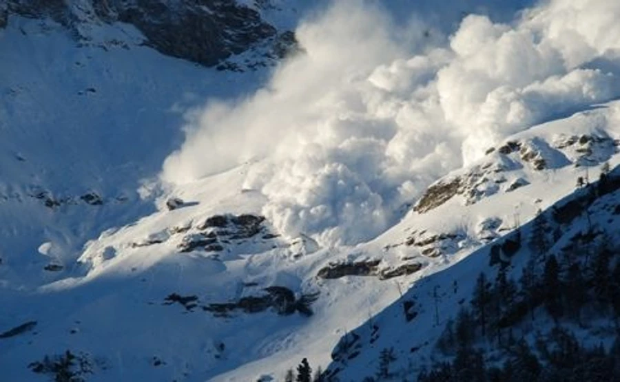 У Карпатах оголосили штормове попередження, можливі лавини