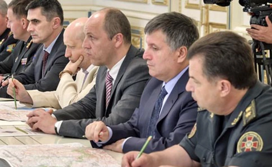 У НАЗК повністю перевірили декларації Авакова, Полторака і Турчинова