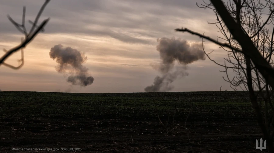 At the front, more than 200 enemy assaults per day - the General Staff