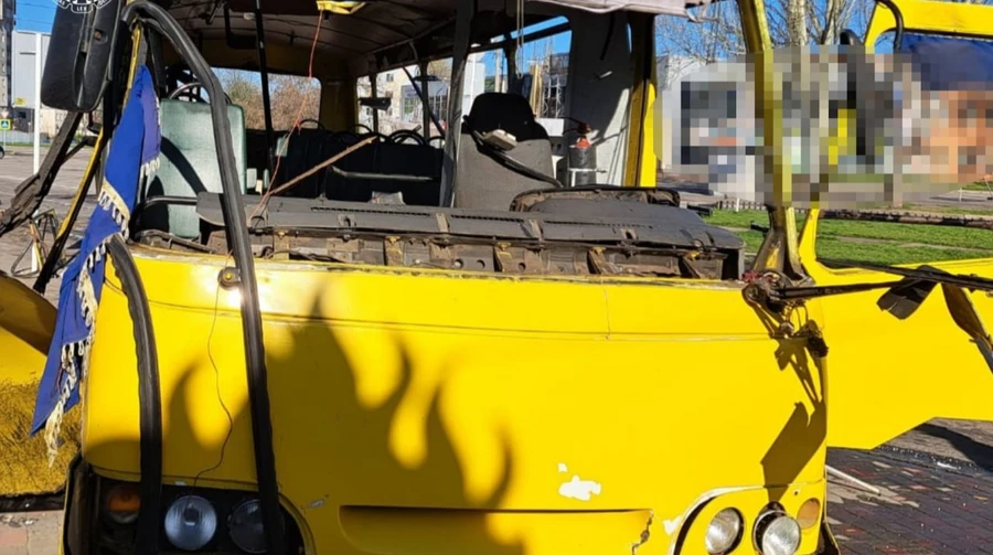 Russia attacks lorries in Nikopol, killing a driver