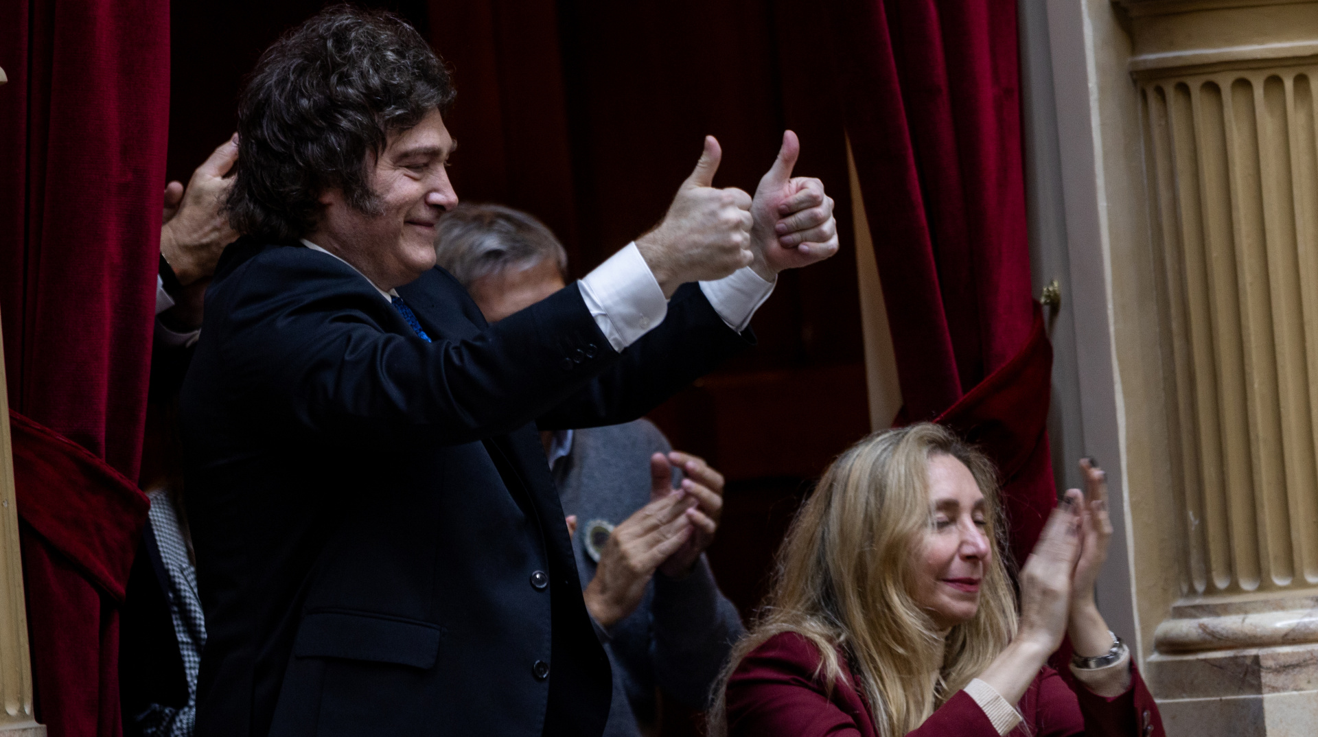 Президент Аргентини став на захист свого премʼєр-міністра, якого звинувачують у корупції