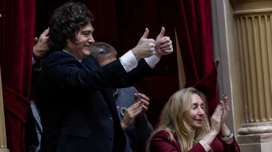 Президент Аргентины публично поддержал подозреваемого в коррупции премьер-министра