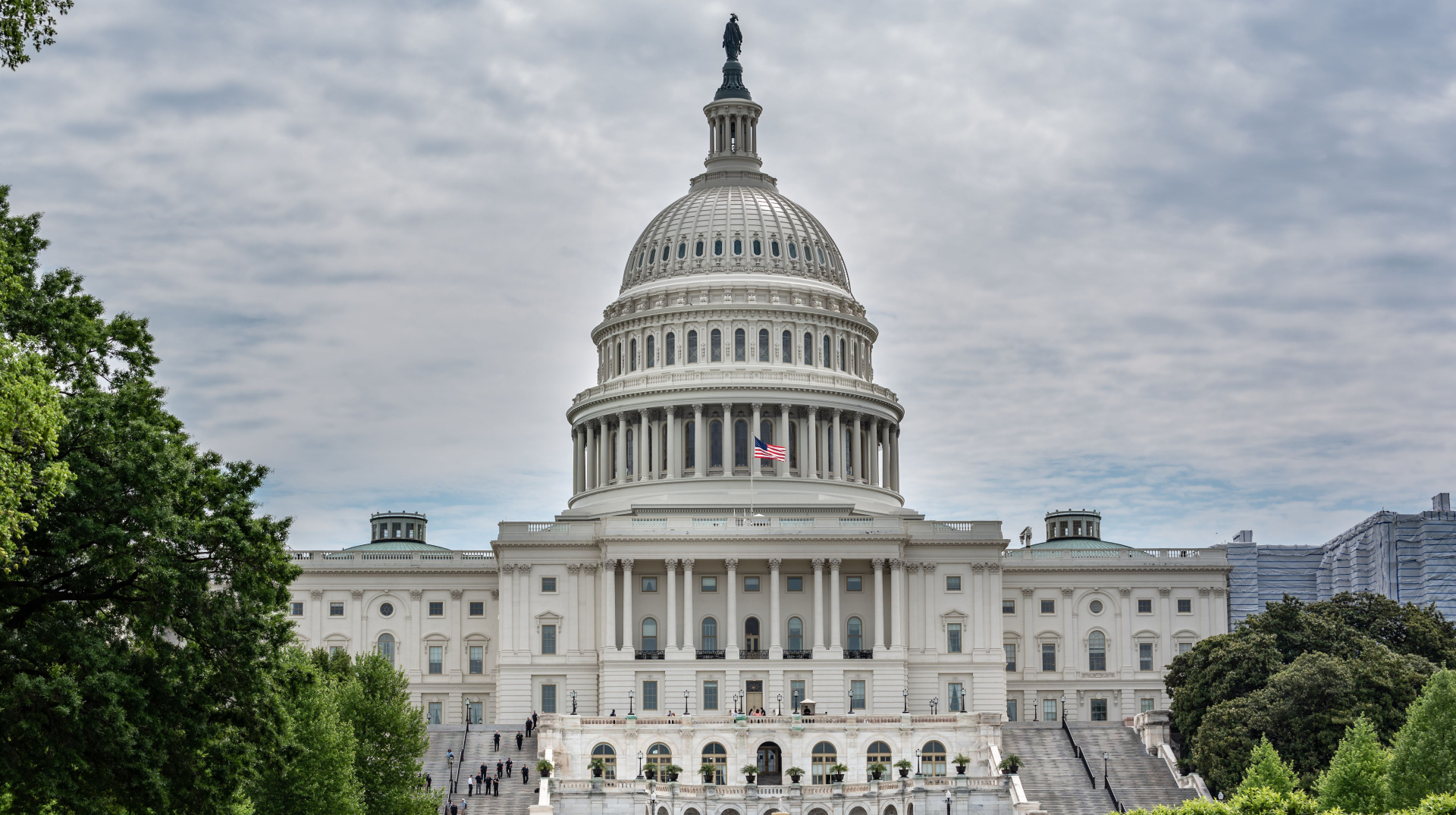 Сенат США на процедурному голосуванні підтримав законопроєкт про санкції проти РФ