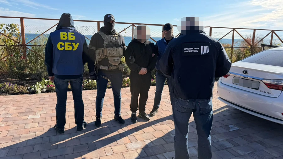 Разоблачен адвокат, который пытался завладеть $315 тысячами своей клиентки