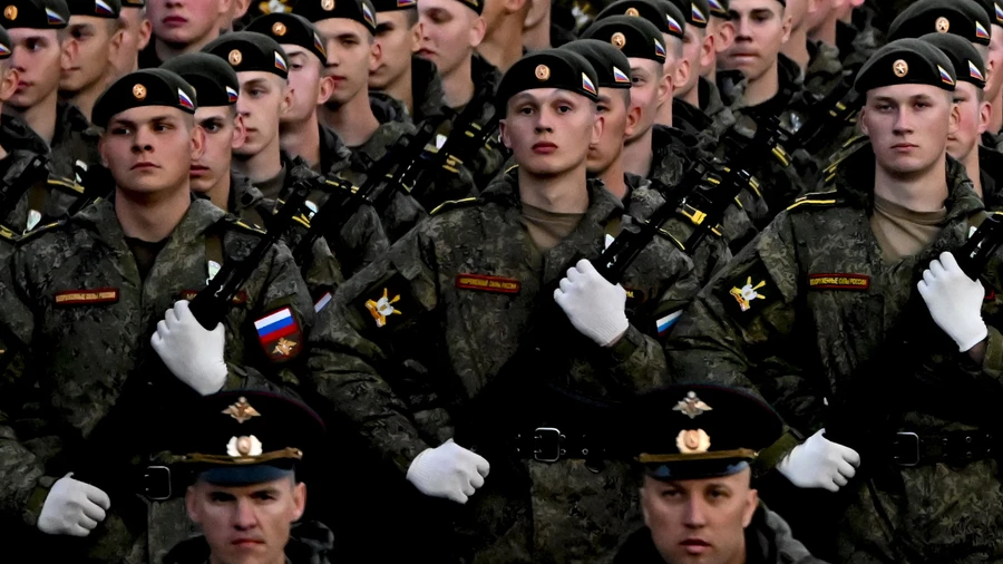Росіян заманюють до армії обіцянками безкоштовного навчання в одному з топвишів РФ
