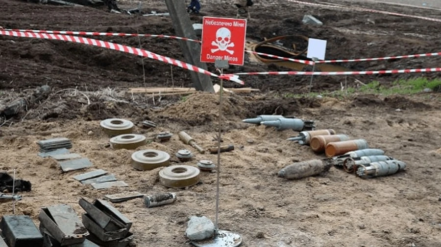 Man who used tractor to clear mines killed in blast in Kherson Oblast