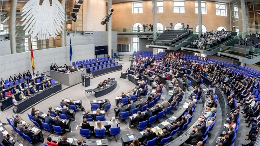 Слухання в Бундестазі: партія Меркель погрожує Путіну потужними санкціями