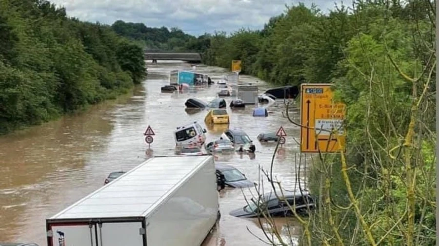 В Германии оценивают миллиардами евро восстановление после смертоносных наводнений