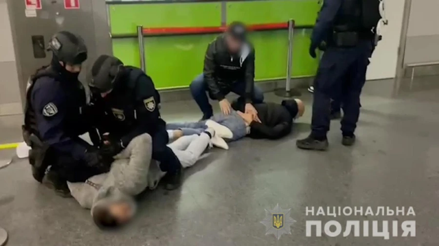 Поліція затримала банду за викрадення та пограбування блогерки з Ірану