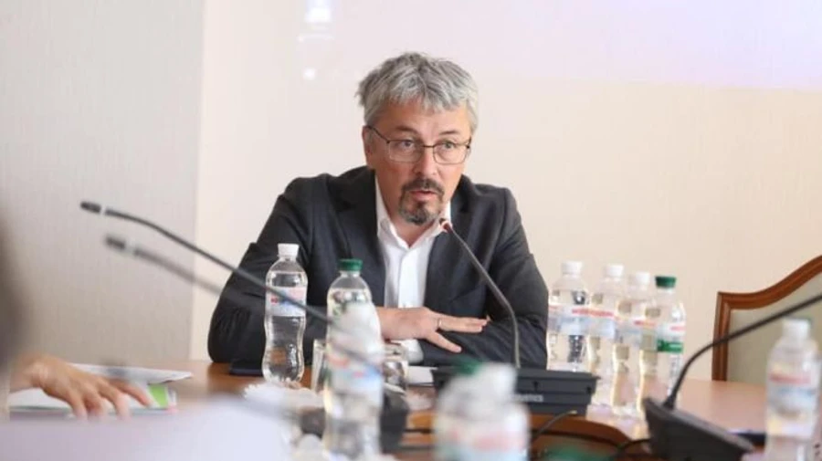 Министр культуры подал декларацию: разжился квадроциклом