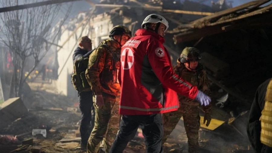 Russian attack on Zaporizhzhia: 12 people injured and 3 killed – photos, video