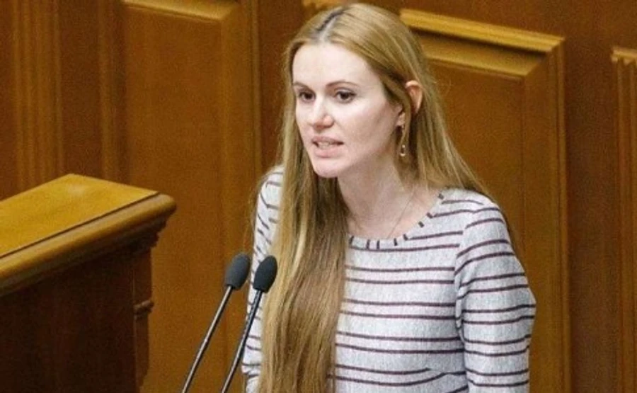 Зарплати в конвертах слугам видають заступники Арахамії – Скороход