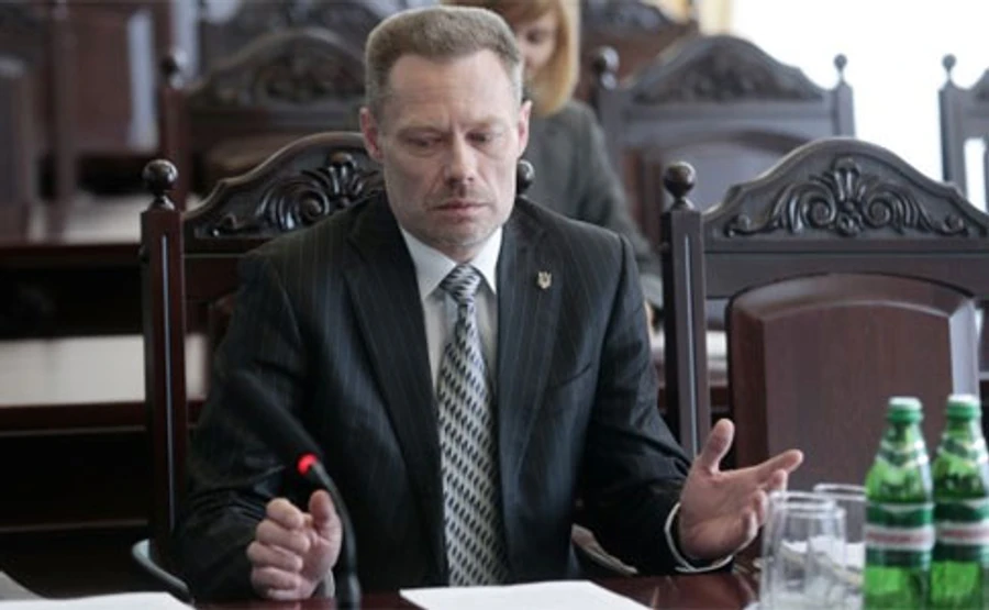 ДТП у Києві: п'яний суддя намагався втекти у швидкій