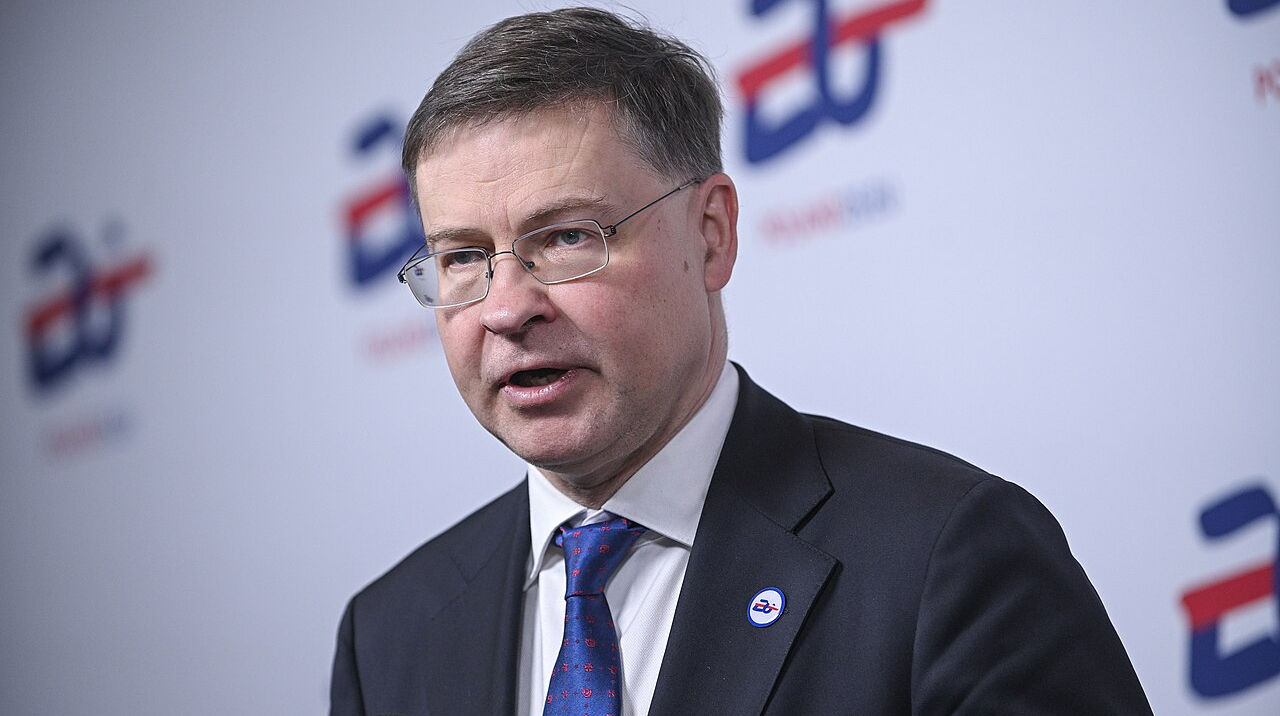 UK and Canada may provide their own "reparations loans" to Ukraine – EU commissioner