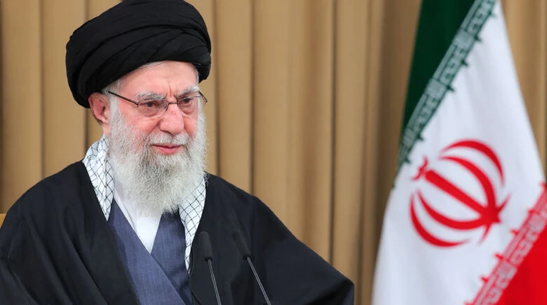 Аятолла Хаменеї планує втекти до Москви, якщо протести в Ірані посиляться – ЗМІ