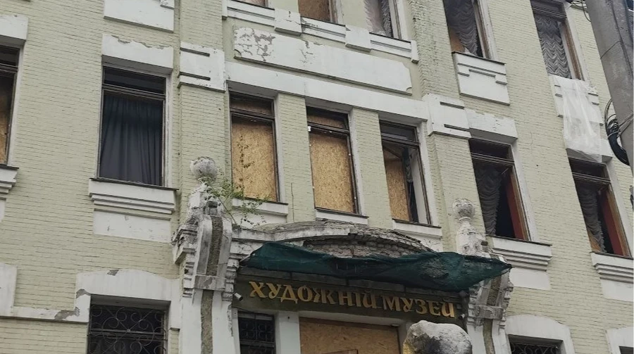 Russian strikes damage Dnipro Art Museum for second time