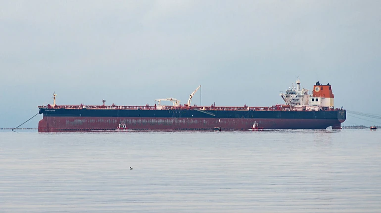 Перший після блокади США танкер зміг зайти в затоку і вийти з нафтою