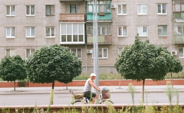 Місто жило, а тепер знову нічого не має. Як змінився Слов’янськ після 24 лютого? Подкаст-репортаж