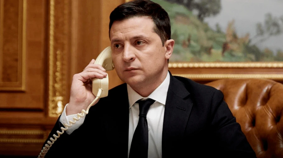 Зеленский провел разговор с Макроном — обсуждали нормандский формат