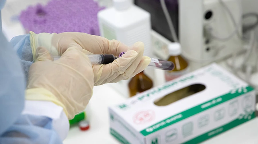 COVID у Києві: 892 хворих і 36 смертей за добу