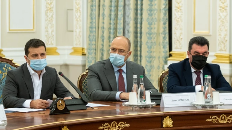 Власти обнародовали план выхода из конституционного кризиса