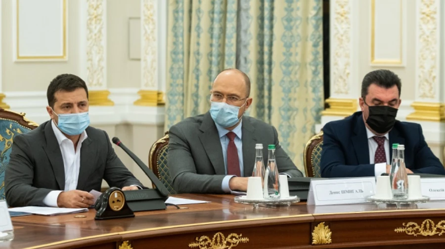 Власти обнародовали план выхода из конституционного кризиса