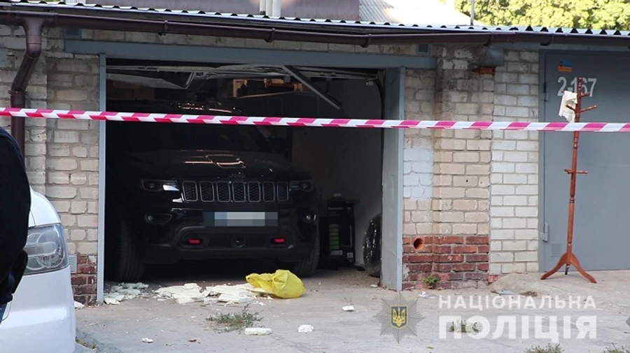 В Харькове мужчина подорвал себя в своем автомобиле