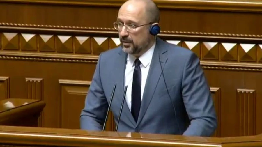 Шмигаль закликає потерпіти з місяць: питання садочків розглянуть тоді, коли й транспорт  