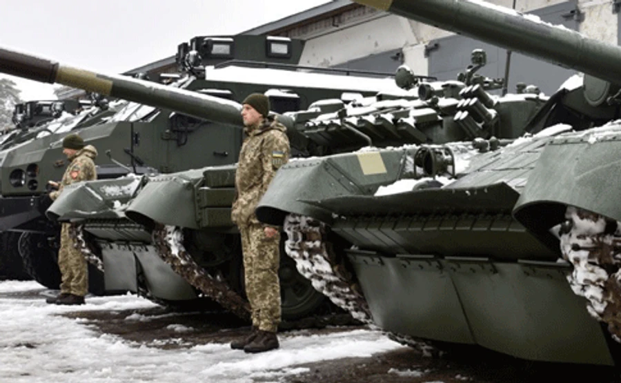 Після гучного розслідування Укроборонпром відсторонив двох директорів