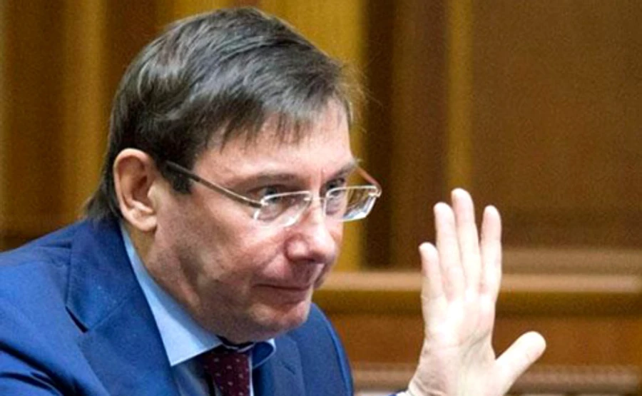 Луценко: в мирных областях растет количество умышленных убийств