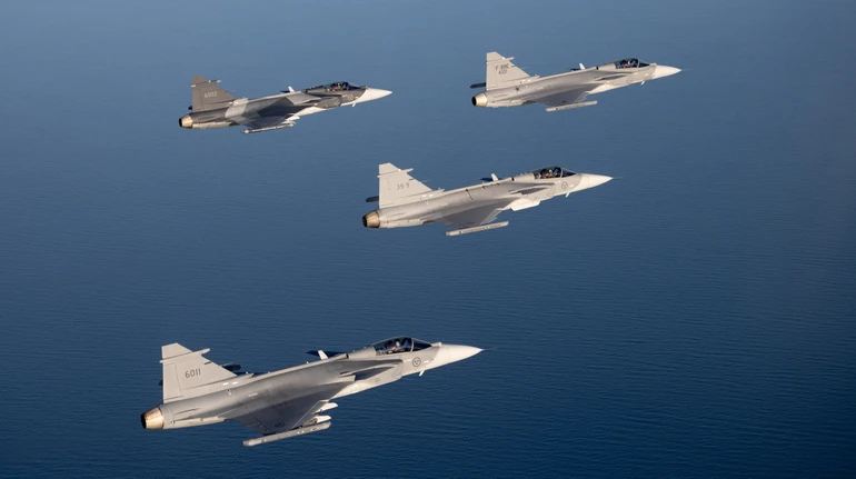 250 самолетов на бумаге. Как относиться к сделкам поставки Украине европейских Rafale и Gripen