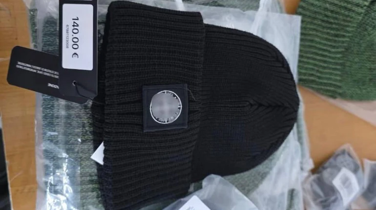 На Львовщине ликвидировали два подпольных цеха, которые отшивали подделки итальянского бренда