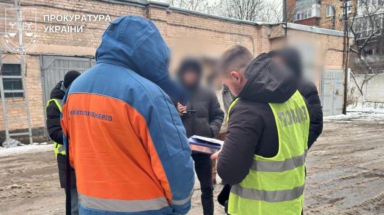 Падіння 16-річної дівчини в яму з окропом: поліція затримала посадовця Київтеплоенерго