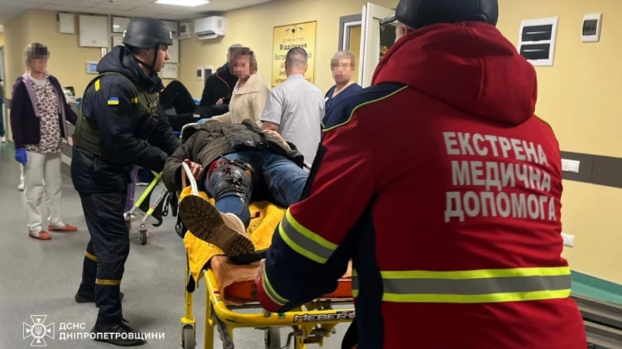 Россияне ударили по центральному рынку Никополя: восемь раненых, трое в тяжелом состоянии