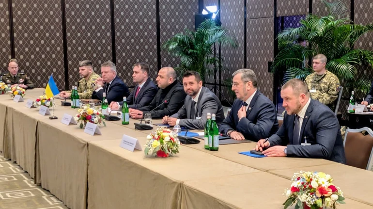 У Женеві завершився перший день переговорів між Україною, США та РФ