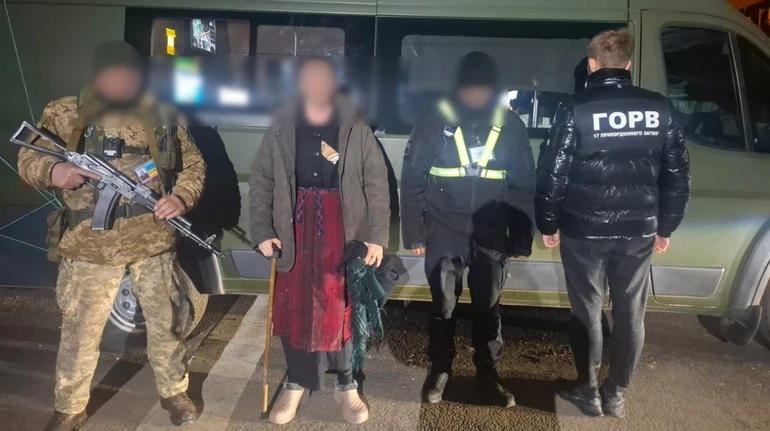 До Молдови під виглядом 71-річної бабусі намагався виїхати 30-річний чоловік