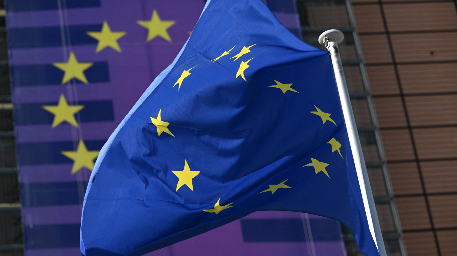 У Єврокомісії заявили, що не отримували попередження про візит директора ЦРУ до Москви