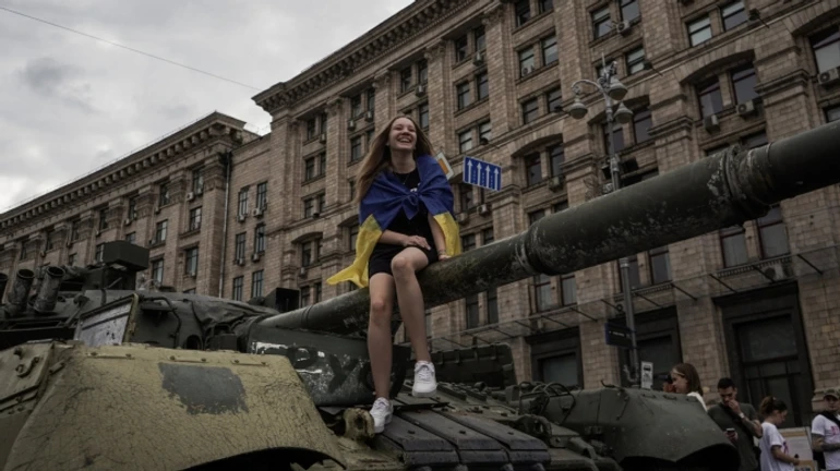 Зеленський записав відео з Хрещатика і пояснив, який єдиний парад РФ може отримати у Києві