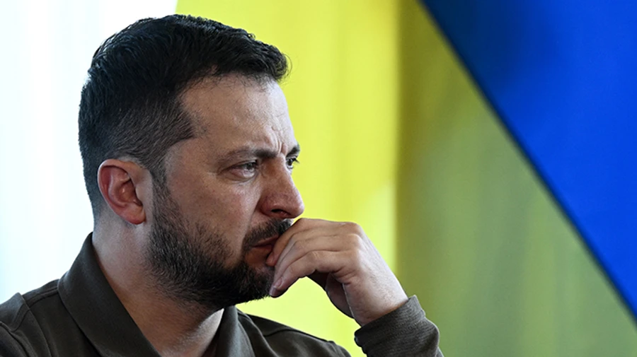 Зеленский о ядерных угрозах Путина: Не думаю, что он готов, потому что любит жизнь