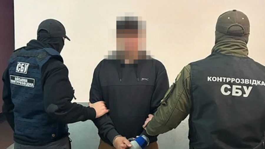 Navy sailor adjusts phosphorus strikes on Mykolaiv Oblast: Ukraine's Security Service detains traitor