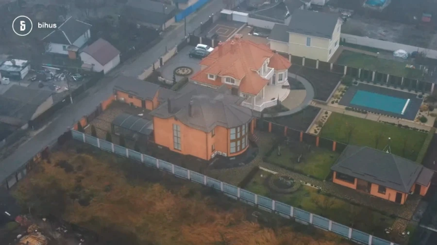 Семья зама Баканова владеет недвижимостью и автомобилями на 1 млн долларов – СМИ