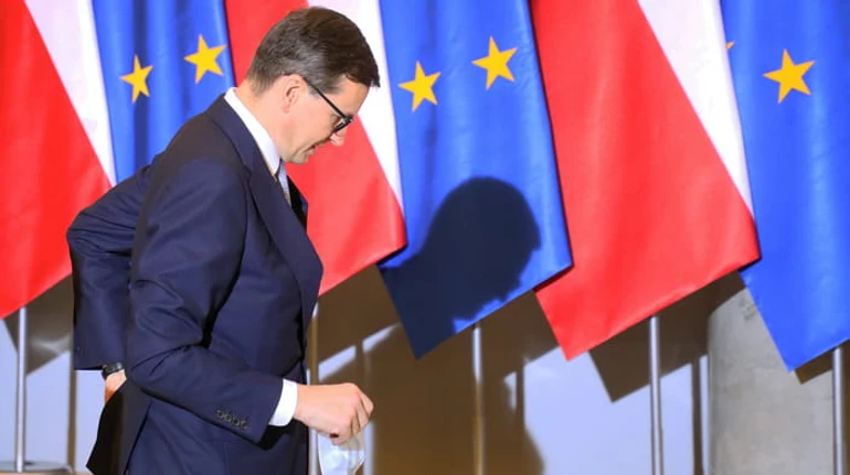 Атака на прем'єра: як Польща оновлювала уряд і які наслідки це матиме